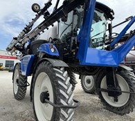 2019 New Holland Guardian™ Front Boom Sprayers SP310F Thumbnail 1