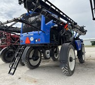 2019 New Holland Guardian™ Front Boom Sprayers SP310F Thumbnail 6