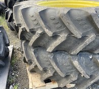 John Deere 340/85R28 & 8.25-16 Thumbnail 3