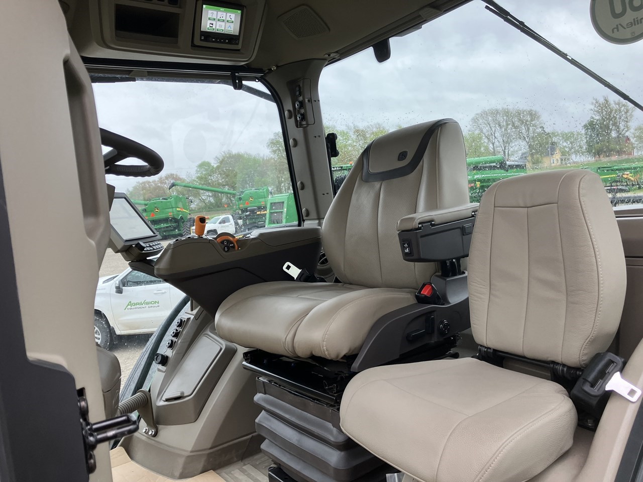 2022 John Deere 8R 410 Row Crop Tractor برسم البيعMacedonia Iowa