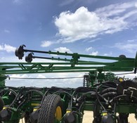 2018 John Deere 1775NT Thumbnail 10