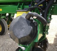 2018 John Deere 1775NT Thumbnail 18