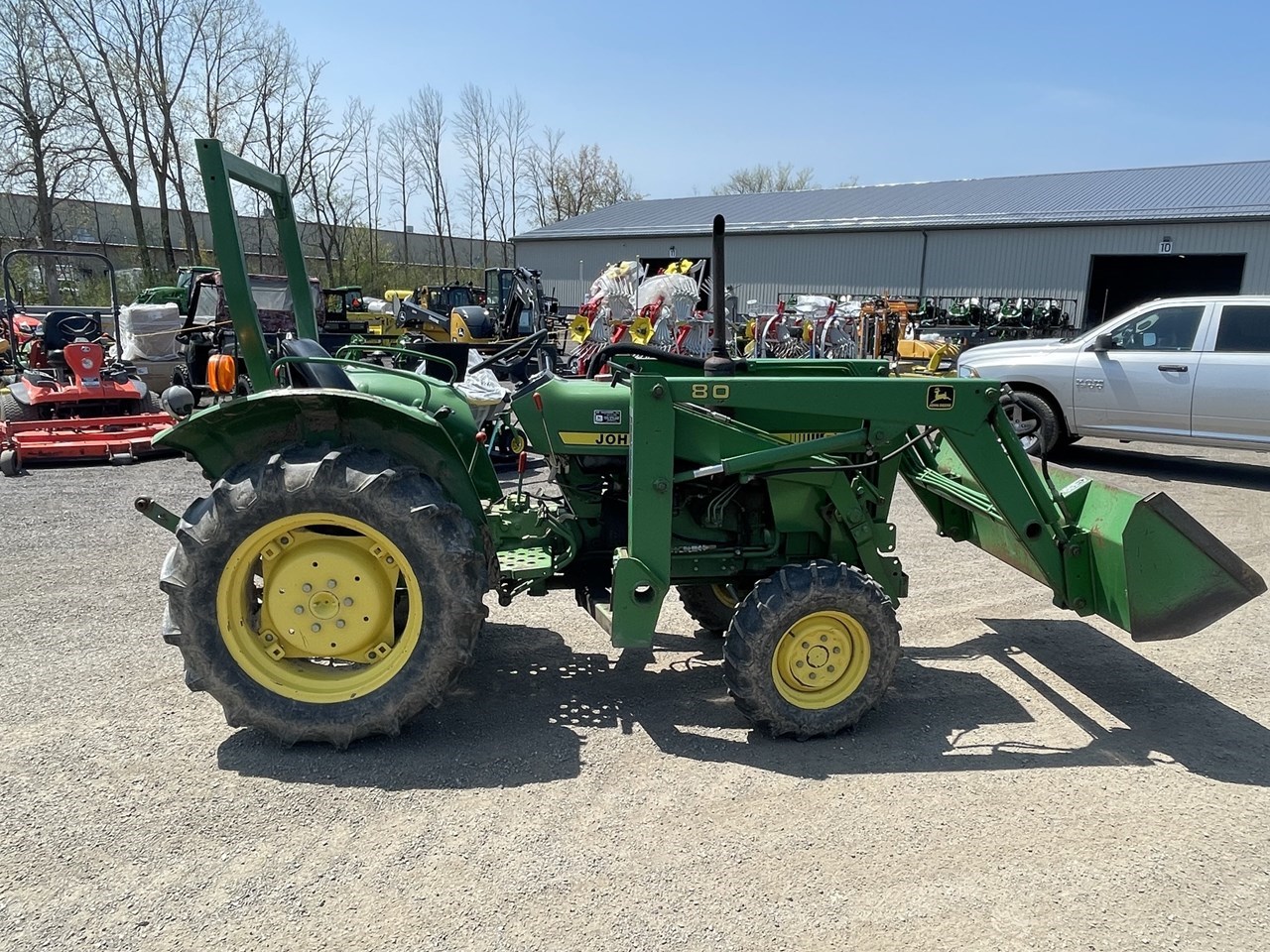 1985 John Deere 850 Tractor - Compact Utility For Sale
