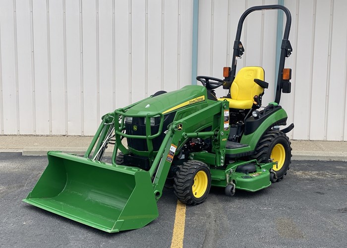 2015 John Deere 1025R Tractor - Compact Utility For Sale