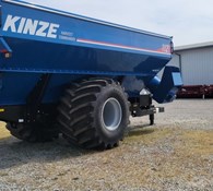 2023 Kinze 1121 Thumbnail 4