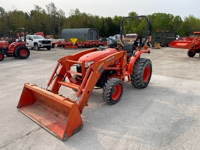 Kubota L3200HST Tractor For Sale