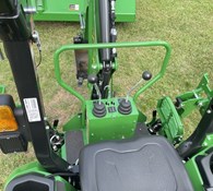 2023 John Deere 2025R Thumbnail 7