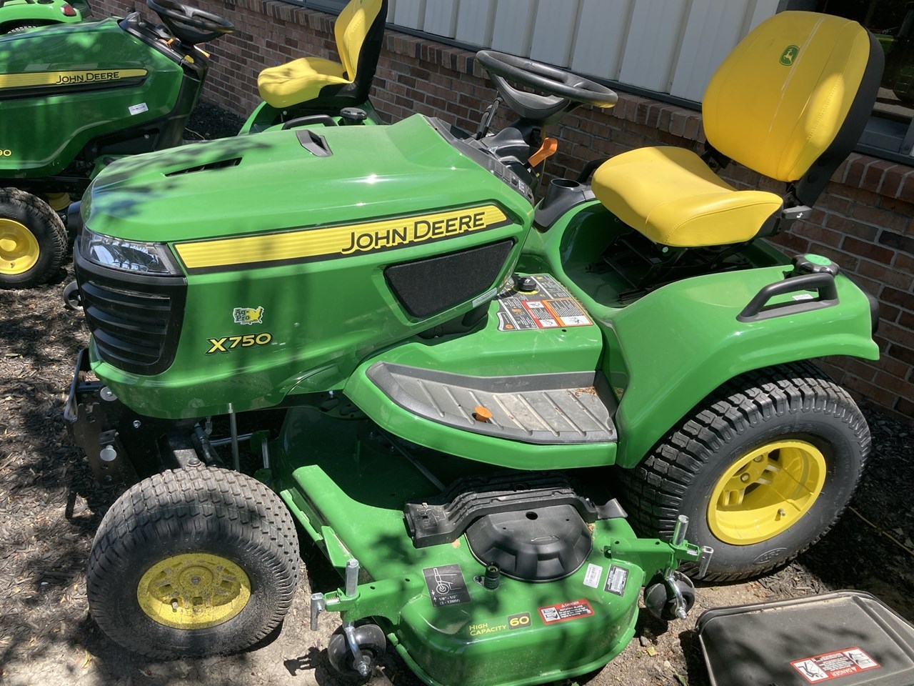 2022 John Deere X750 Riding Mower For Sale in Tiffin Ohio