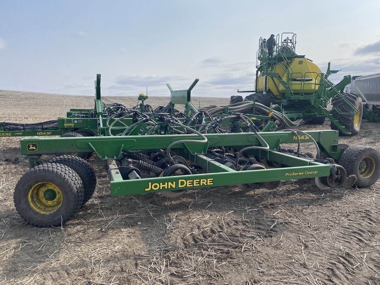 2022 John Deere N543F Air Drill For Sale in Yorkton Saskatchewan