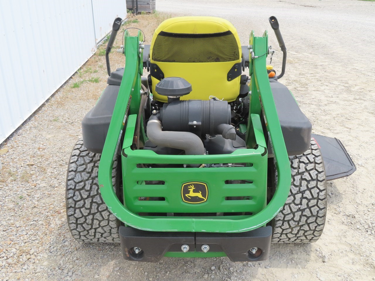 2016 John Deere Z930R Zero Turn Mower برسم البيعAshmore Illinois