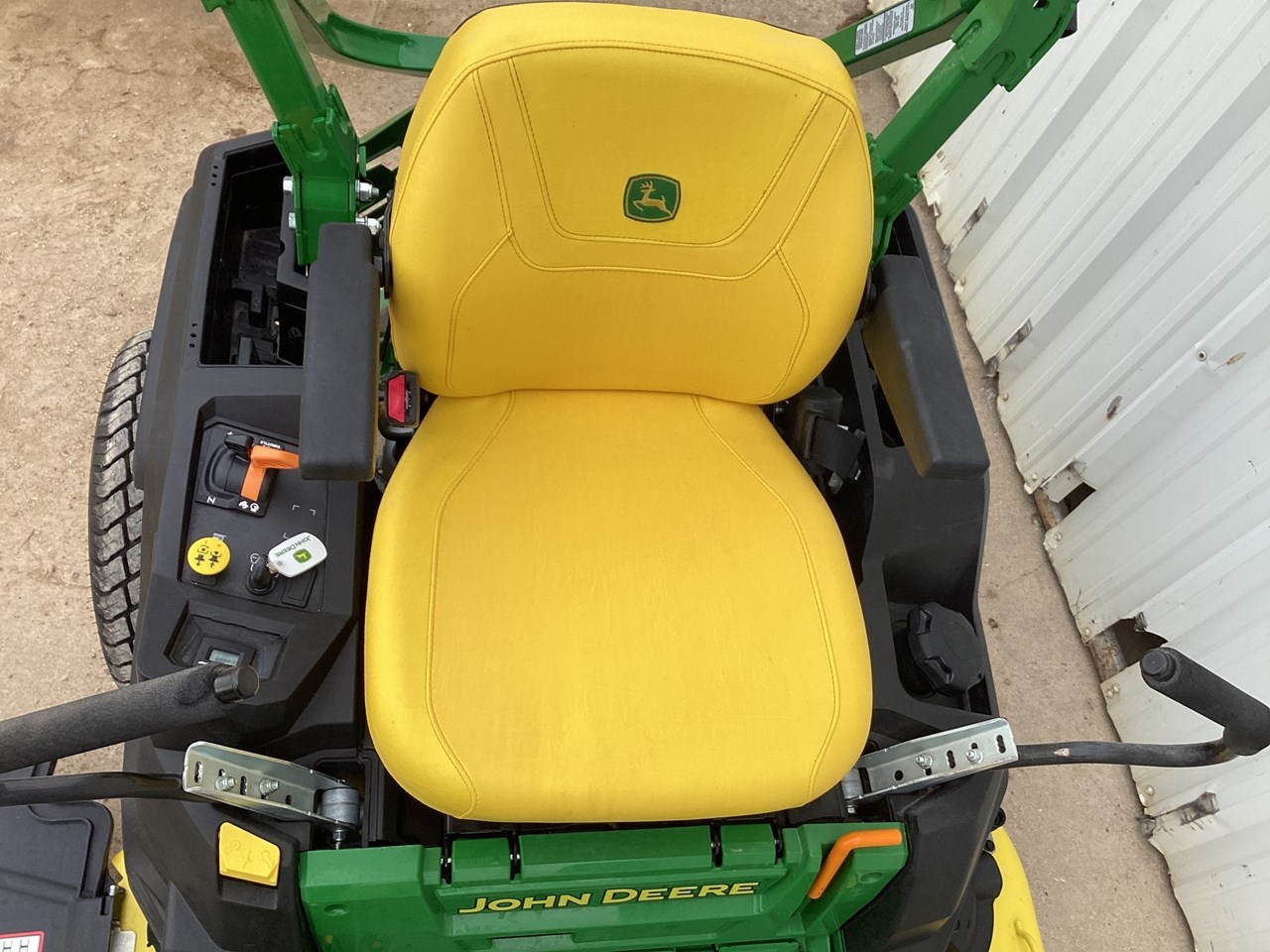 2021 John Deere Z515E Zero Turn Mower For Sale in Munday Texas