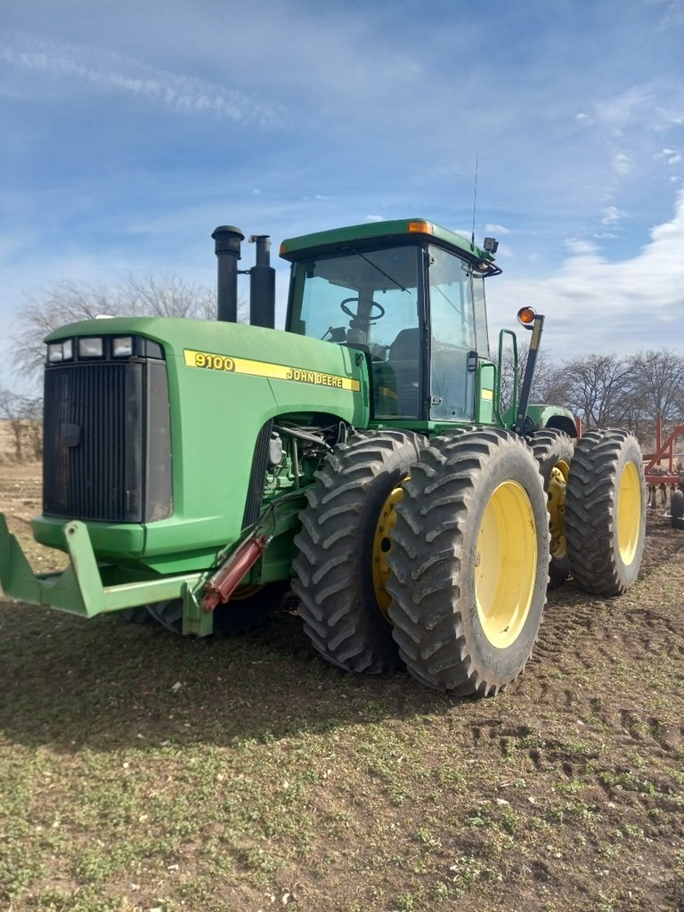 2000 John Deere 9100 Tractor 4WD For Sale in Bucklin Kansas