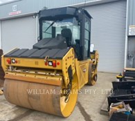 2015 Caterpillar CD54B Thumbnail 1