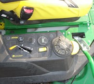 2021 John Deere Z740 Thumbnail 9