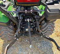 2016 John Deere 1025R Thumbnail 7