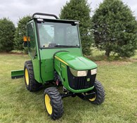 2021 John Deere 3032E Thumbnail 2