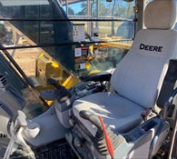 2019 John Deere 210G LC Thumbnail 7