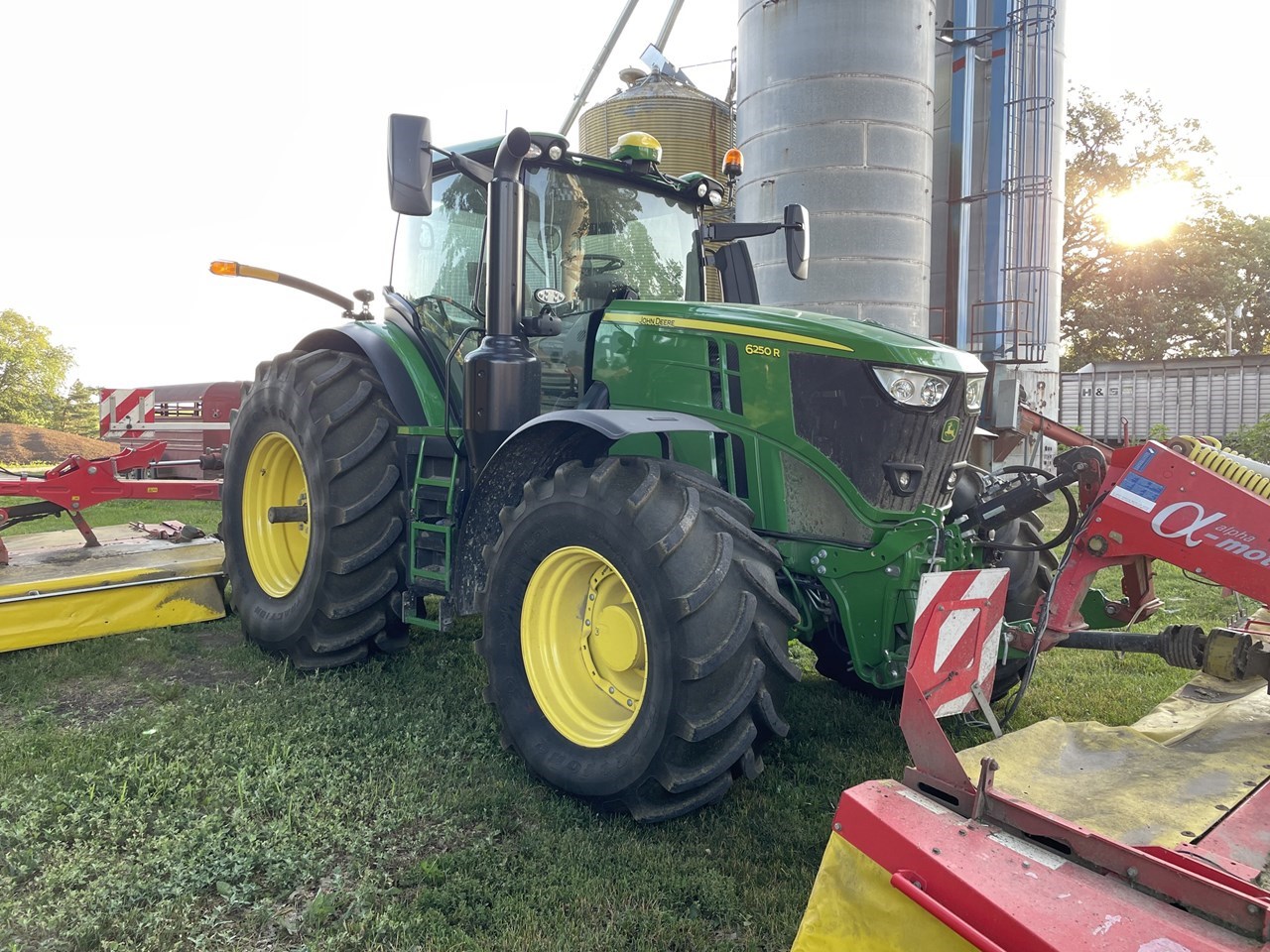 2022 John Deere 6250R Tractor Row Crop For Sale in Wanamingo Minnesota
