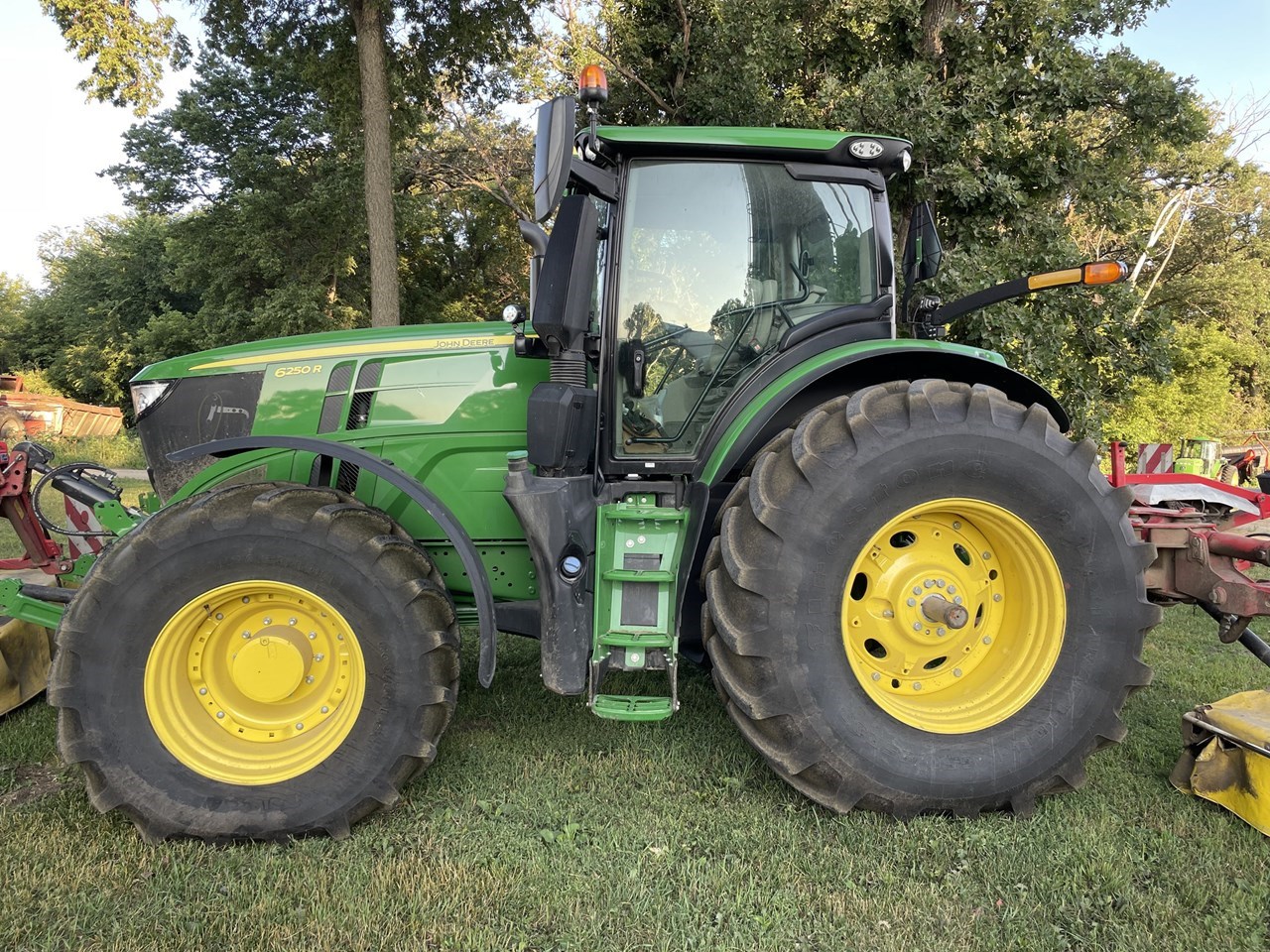 2022 John Deere 6250R Tractor Row Crop For Sale in Wanamingo Minnesota