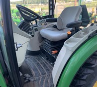 2019 John Deere 3046R Thumbnail 12