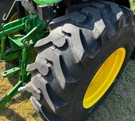 2021 John Deere 4052R Thumbnail 18