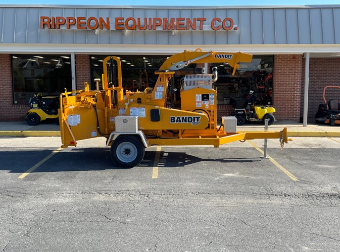 Bandit 18XP Chipper-Pull Type For Sale