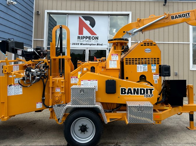 Bandit 18XP Chipper-Pull Type For Sale