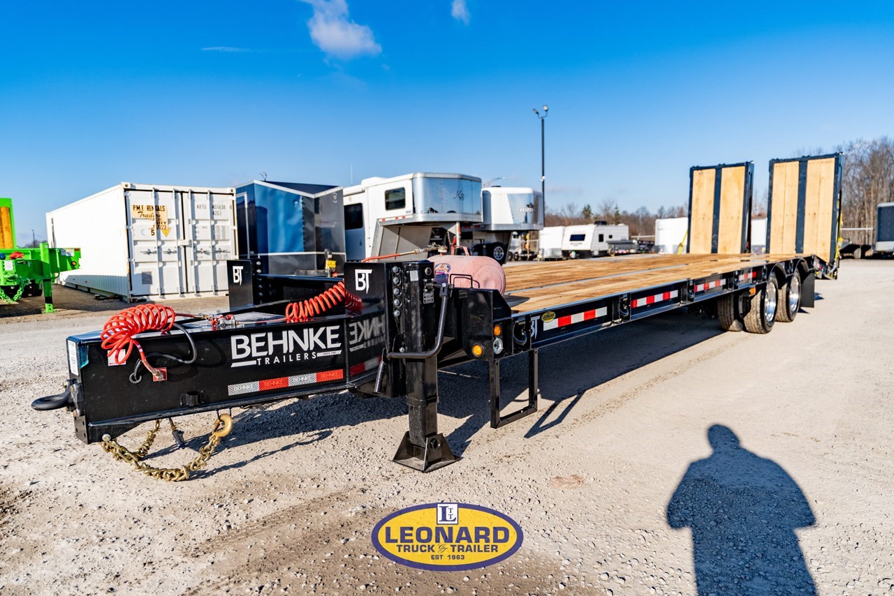 2024 BB Trailer FB8X31SDPT40L HYD Equipment Trailer For Sale Stock