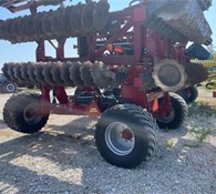 2021 Case IH 475 Thumbnail 2