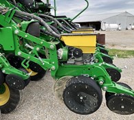 2023 John Deere 1795 Thumbnail 6