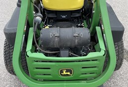 2016 John Deere Z925M EFI Thumbnail 4