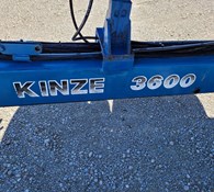 2003 Kinze 3600 Thumbnail 3