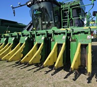 2020 John Deere CP690 Thumbnail 1