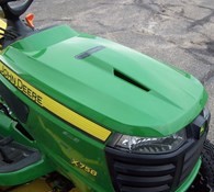 2021 John Deere X758 Thumbnail 10