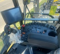 2023 New Holland FR650 Thumbnail 13