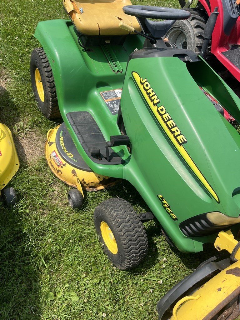 John deere best sale lt166 mower deck