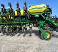 2018 John Deere 1795 Thumbnail 9