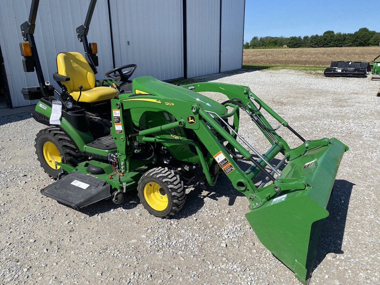 2018 John Deere 1025R Compact Utility Tractor For Sale in Virden Illinois