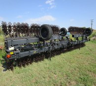 2018 Yetter 3500 Folding Conventional Rotary Hoe 3546 Thumbnail 2