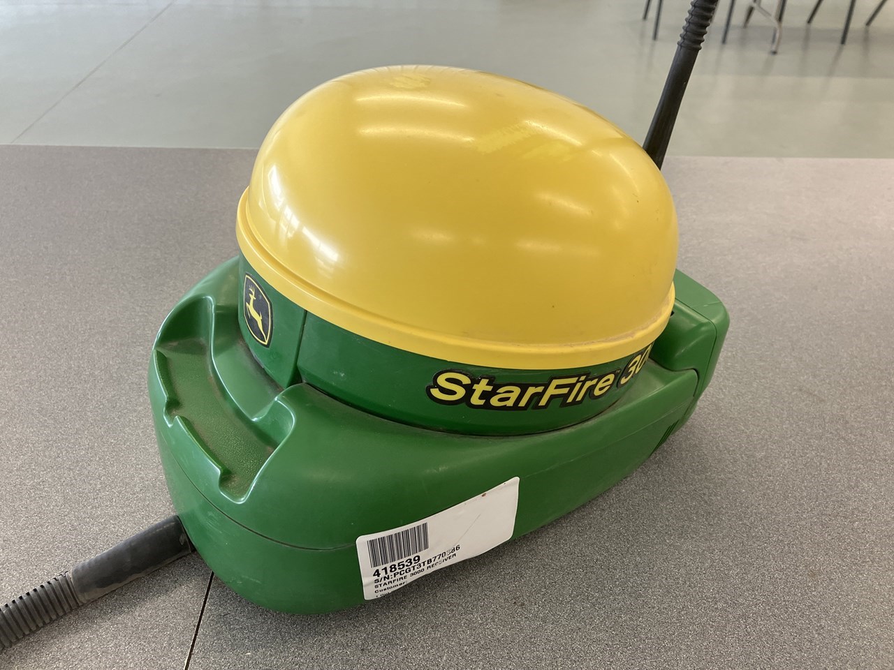 John Deere STARFIRE 3000 RECEIVER W/ SF2 RTK RADIO Precision Farming