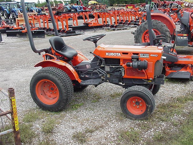 Kubota B7100HST Tractor - Compact Utility For Sale