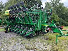Planter For Sale 2009 John Deere 1790 Planter For Sale 2009 John Deere 1790