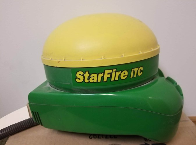 John Deere iTC Receiver with WaasTrac for AutoTrac Precision Farming For Sale