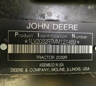 2021 John Deere 2032R Thumbnail 14