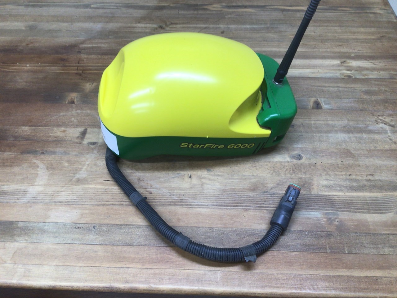 John Deere STARFIRE 6000 RECEIVER W/ SF3 RTK 450 RADIO Precision