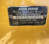 2014 John Deere 250G Thumbnail 15