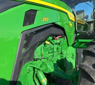 2022 John Deere 8R 250 Thumbnail 10