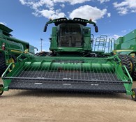 2015 John Deere S680 Thumbnail 3