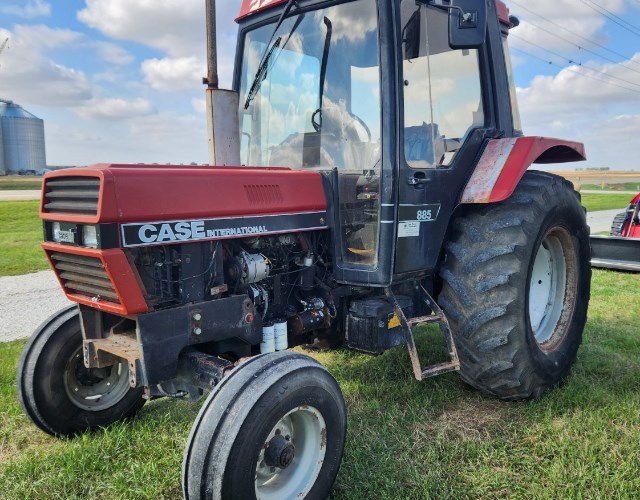 1985 Case IH 885XL Tractor For Sale
