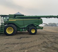 2022 John Deere X9 1100 Thumbnail 2